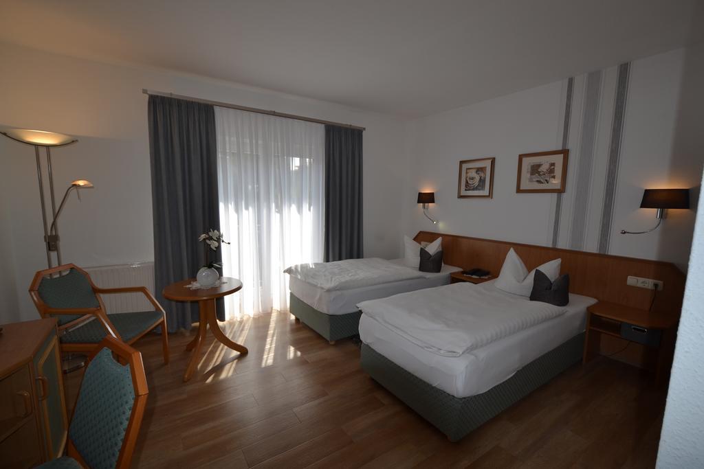 Hotel & Restaurant Zur Linde Freital Exterior photo