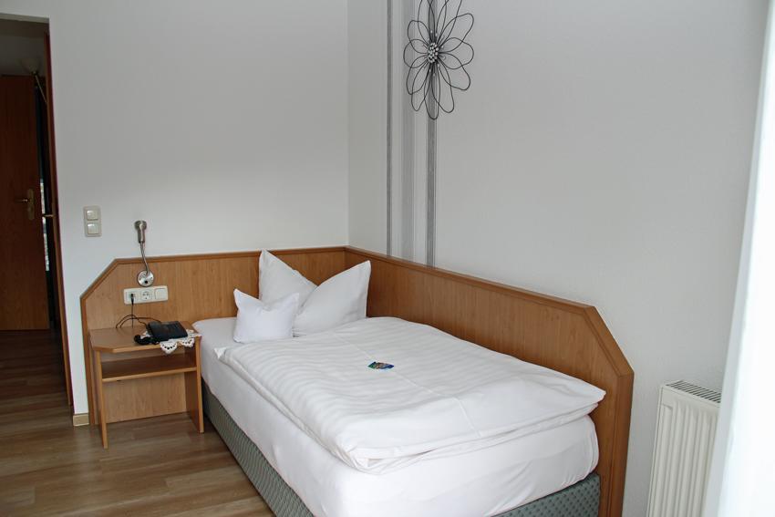 Hotel & Restaurant Zur Linde Freital Exterior photo
